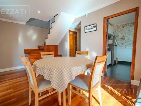 Casa 4 ambientes con 2 baños