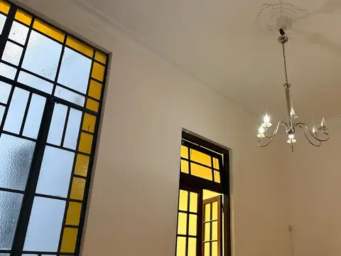 Depto Tipo Casa 6 ambientes con 2 baños