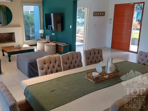 Casa en Alquiler Temporal con 5 cocheras