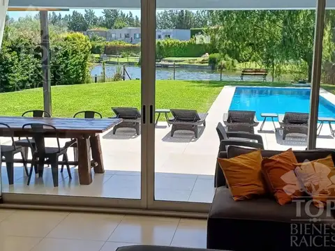Casa de 8 ambientes al lago en La Comarca , Tigre