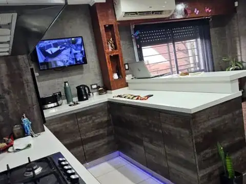 Depto Tipo Casa en Venta en Lomas del Mirador, USD 160.000