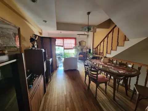 Depto Tipo Casa en Venta de 4 ambientes