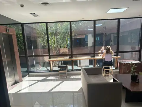 Alquiler de oficina de 250 m2 en Vicente Lopez