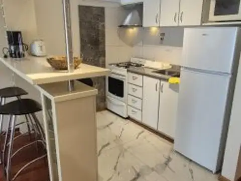 Palermo, Juncal 4400, 1 amb, 40m2, u$s 1,000 todo incluido con tope de luz. Contrato trimestral...