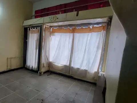 Local en Alquiler Via Púb.