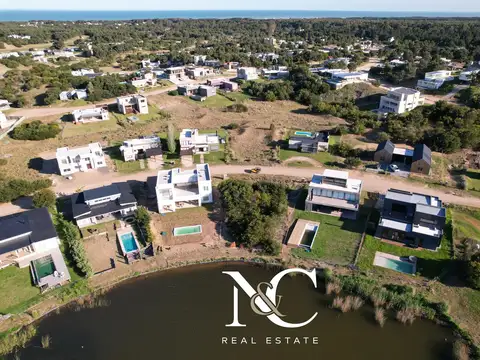 Lote en venta en Costa Esmeralda a la Laguna