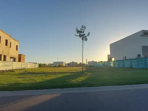 Venta lote 600m2 Barrio Riberas Puertos del Lago Escobar
