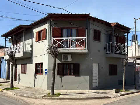 Casa más departamentos en Gualeguaychú