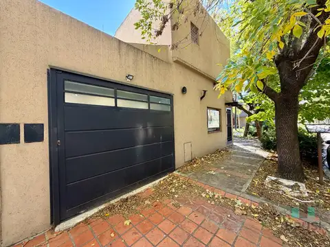 Depto Tipo Casa en Venta con 1 cocheras