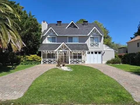 Venta Casa en Saint Thomas 4 dormitorios Canning 100