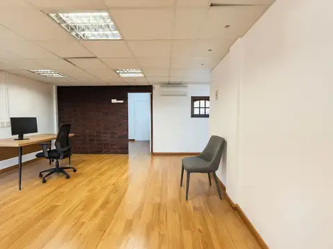 Oficina venta Vicente Lopez Luminosa