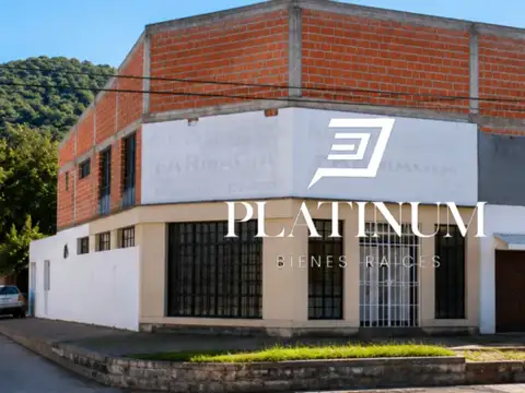Local comercial en Venta en B° Jardín Zona Sudeste con cochera.