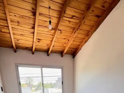 Depto Tipo Casa 3 ambientes con 1 baño
