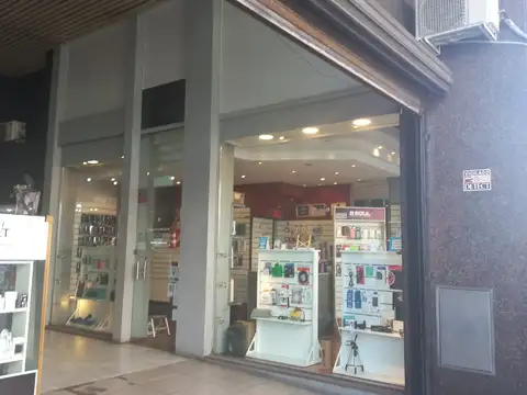 Local en Alquiler en Flores, $ 2.500.000