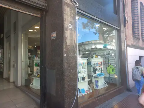 Local en Alquiler Via Púb.