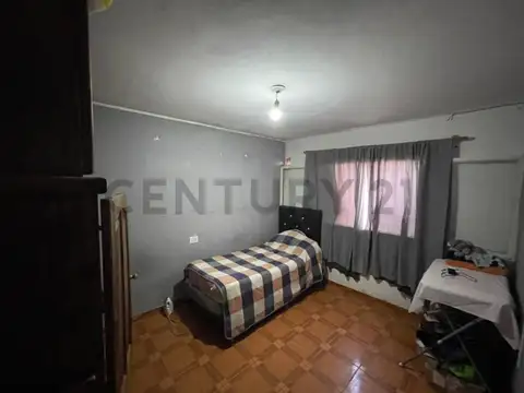 Casa en Venta con 4 cocheras