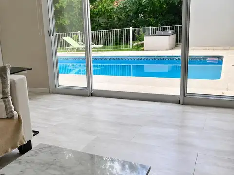 CASA MODERNA EN ALQUILER ANUAL