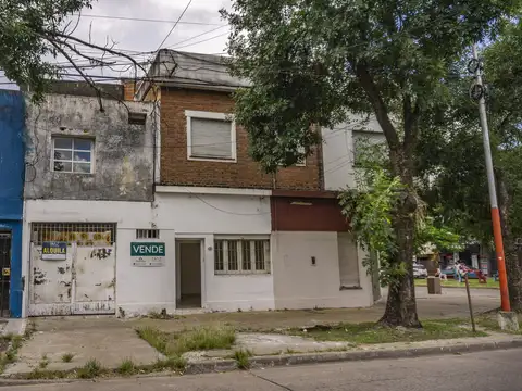 Venta | Importante inmueble sobre esquina.