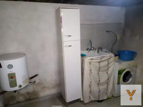 Casa en venta - 2 Dormitorios 1 Baño - 1.120Mts2 - Coronel Suárez