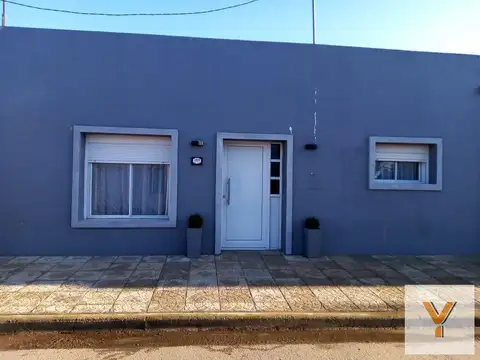 Casa en venta - 2 Dormitorios 1 Baño - 1.120Mts2 - Coronel Suárez