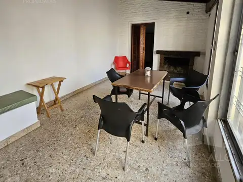 Venta Casa 4 Ambientes en Villa Luzuriaga