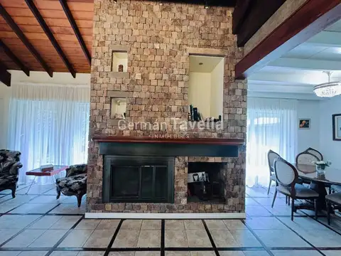 Casa 6 ambientes con 3 baños