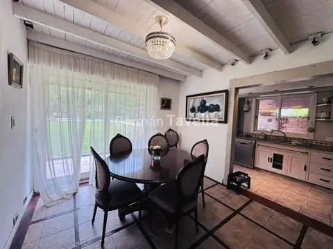 Casa en Venta con 4 cocheras