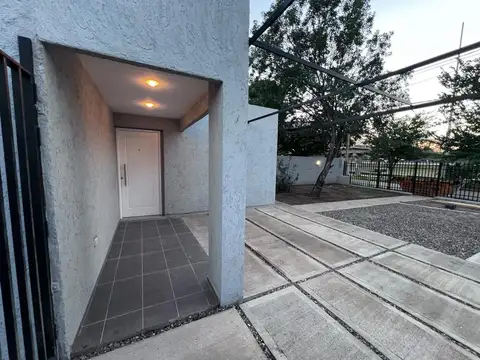 Casa en Alquiler en Chateau Carreras, $ 1.300.000