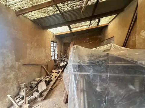 Local en Venta en Bernal, USD 180.000