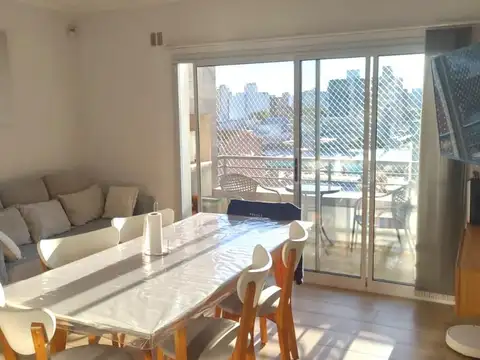 Moderno Depto semipiso en Venta en Caseros 3 Amb con balcón parrilla y cochera . Apto crédito