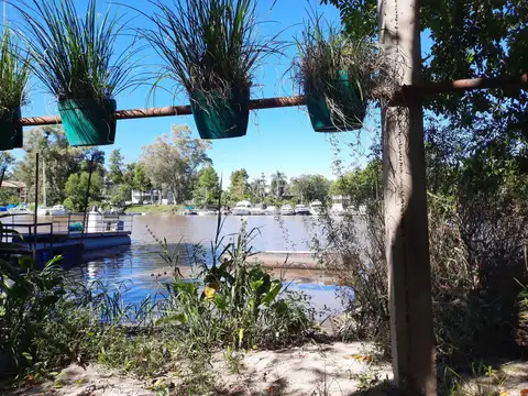 Isla Libertad lote con  costa propia.