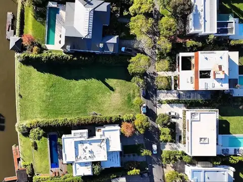 Av. Santa Maria de las Conchas 4200