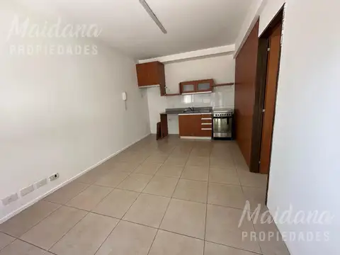 Carlos Pellegrini al 100