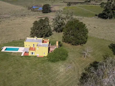 Camino vecinal 2 km desde el Camino Medellín