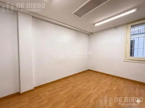 Local en Alquiler en Tribunales, USD 1.450