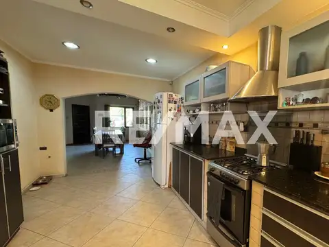 EN VENTA CASA 3 DORMITORIOS I B° LAS VIÑAS