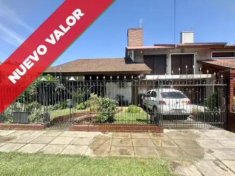 Chalet 4 ambientes en muy buena ubicación.