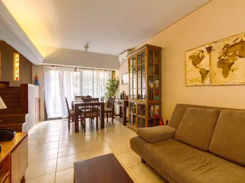 Venta 4 Amb con cochera S/ Exp. en FLORES NORTE