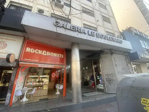 Venta Local en Flores