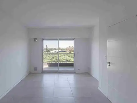 EN VENTA DPTO DOS DORMITORIOS FRENTE AL PARQUE