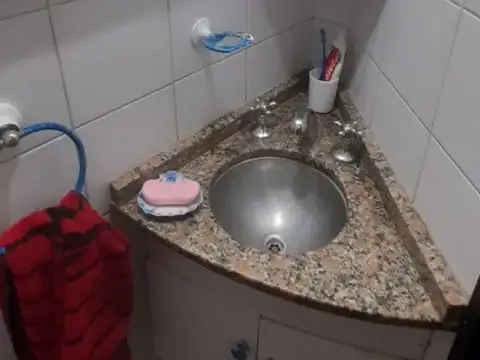 Depto Tipo Casa 4 ambientes con 1 baño