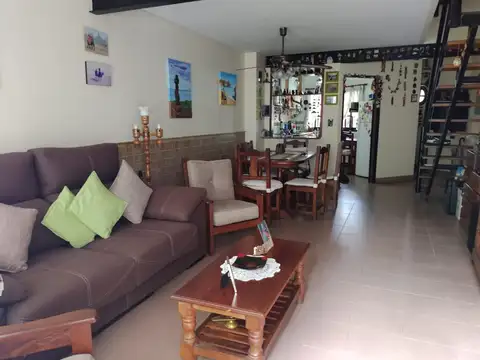 Depto Tipo Casa en Venta de 4 ambientes