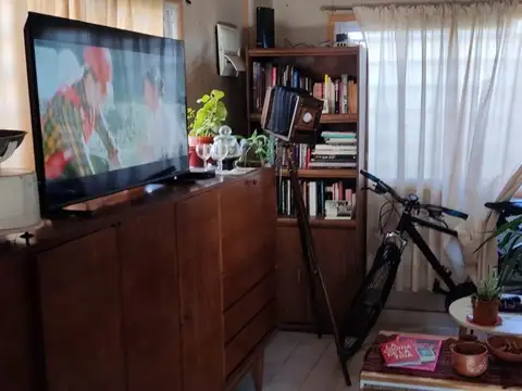 CASA 3 AMBIENTE VENTA BARRIO SANTA ANA GLEW