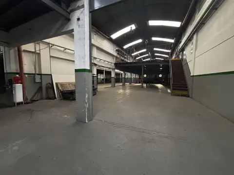 Galpon en Venta 61  mts Frente