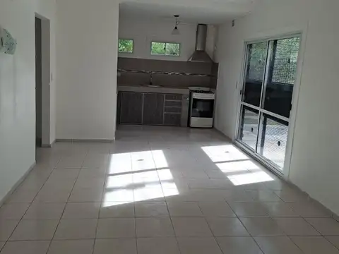 Casa en Alquiler al Este