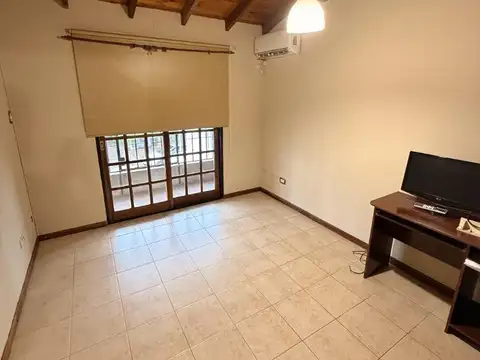 Casa en Alquiler en Zarate, $ 950.000