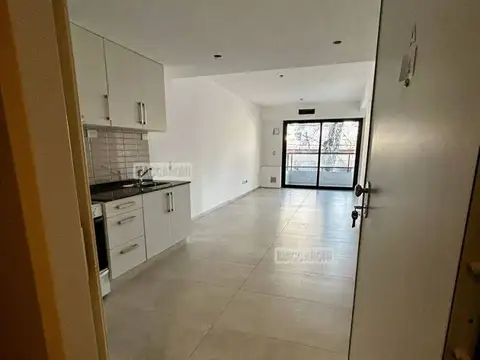Avenida Juan Bautista Alberdi 6700, Piso 1