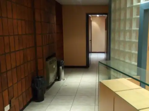 Oficina en Alquiler en Morón, $ 2.100.000
