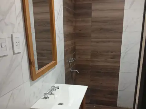 Departamento en Alquiler en Villa Luzuriaga, $ 600.000