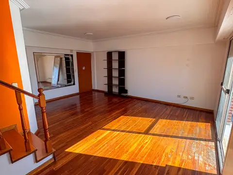 Oscar Salguero 2200, Piso 8